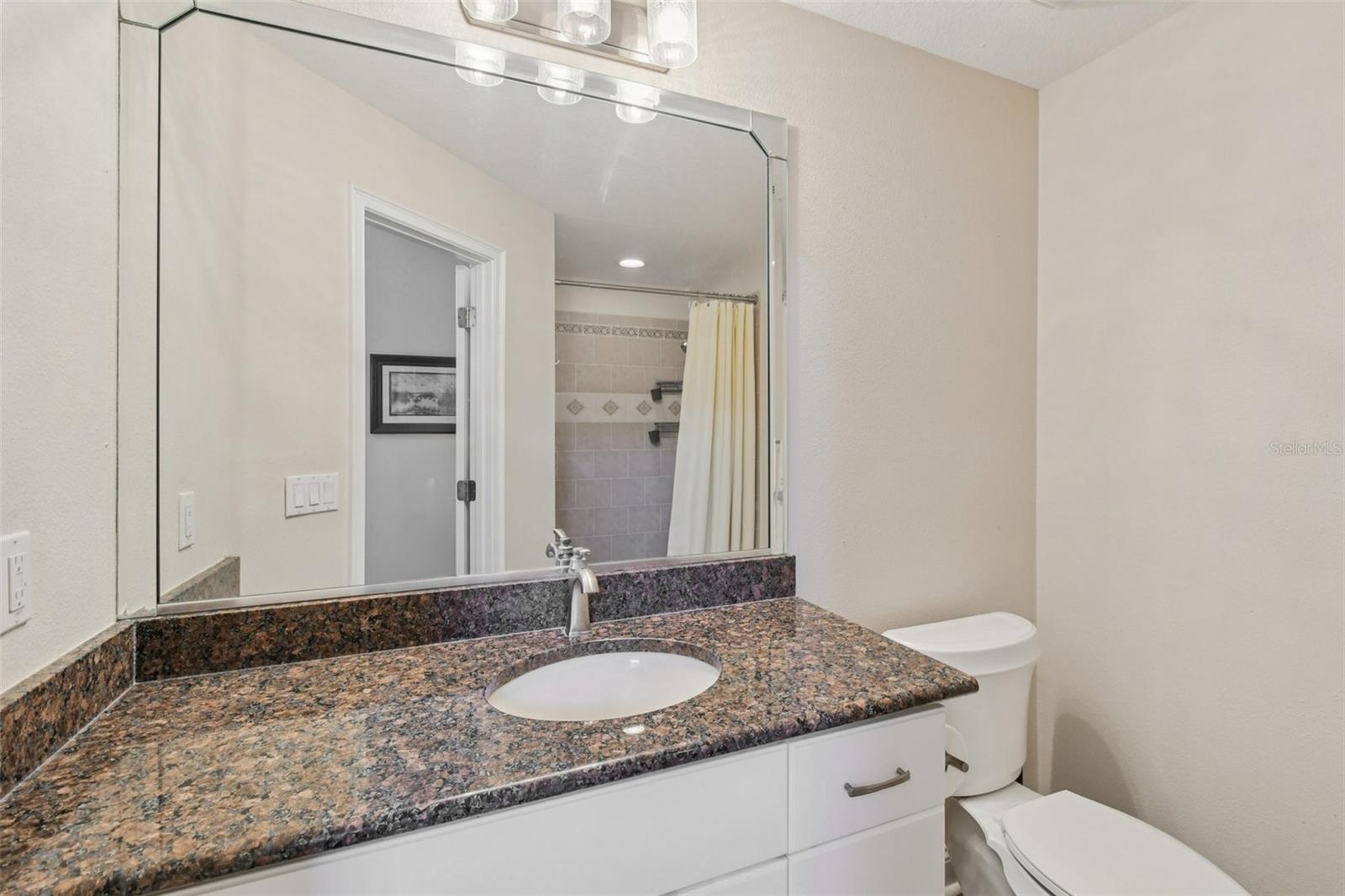 Listing photo id 28 for 101 Longview Way N