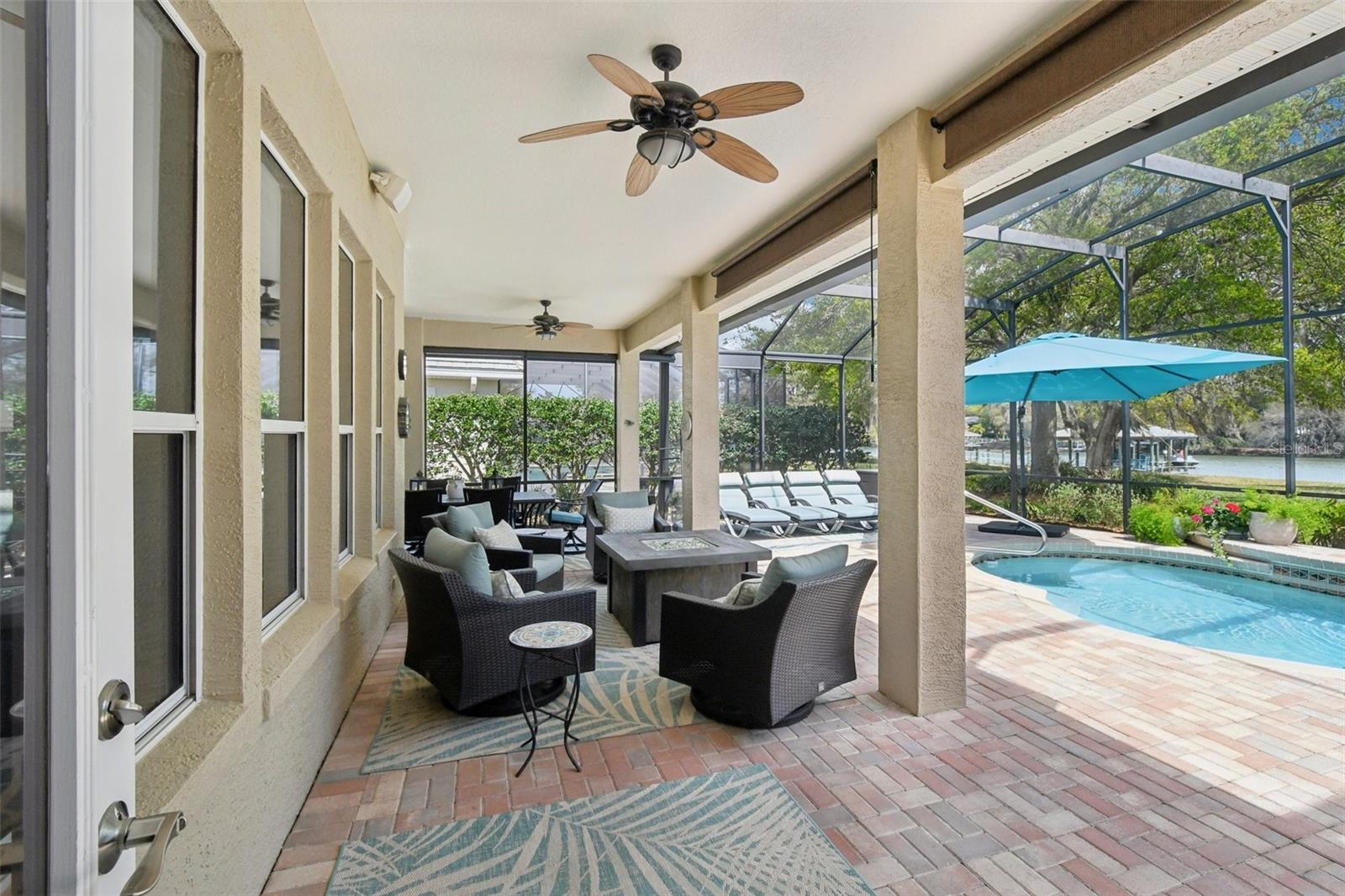 Listing photo id 33 for 101 Longview Way N