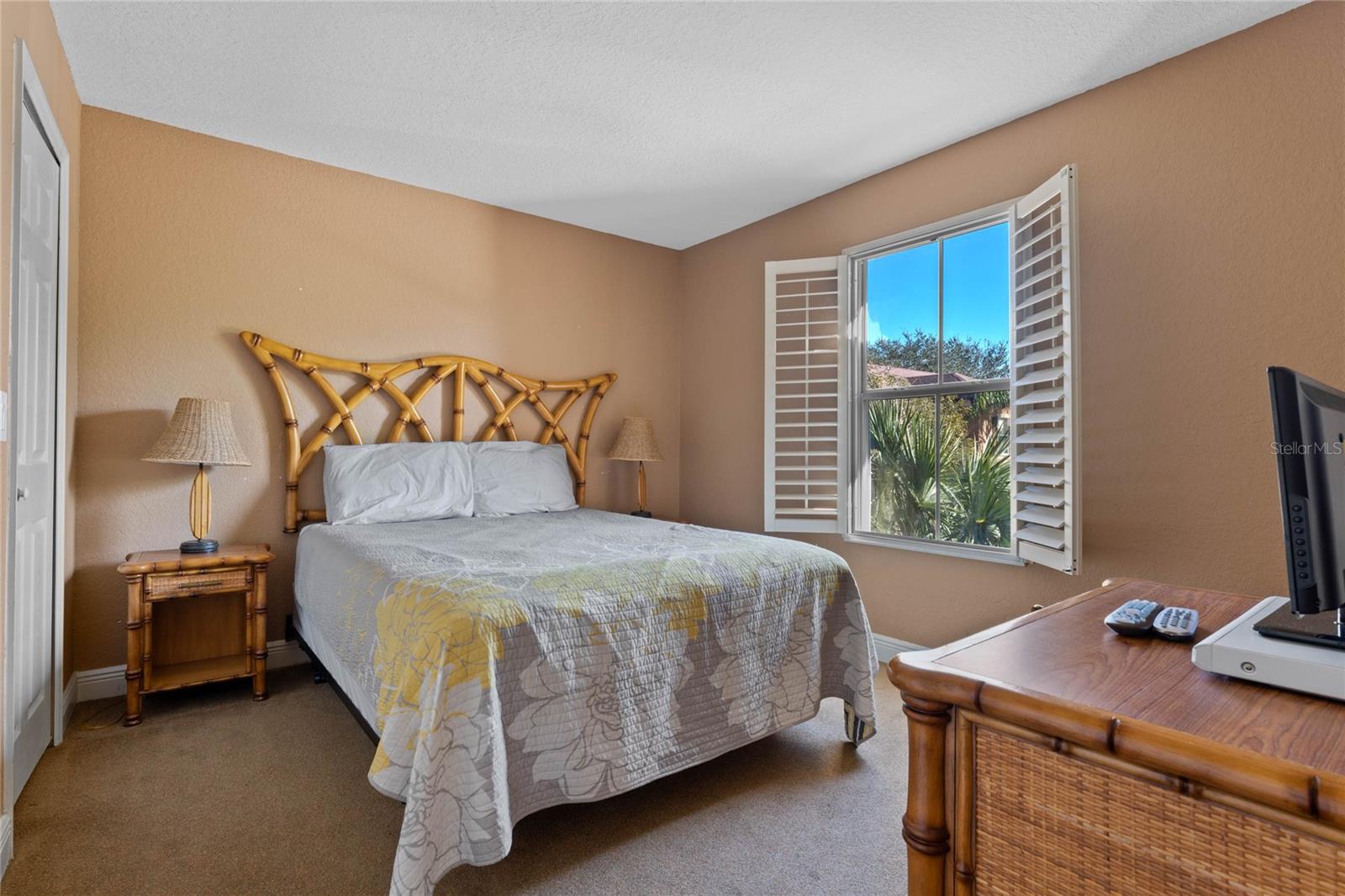 Image 20 of 48 For 3204 Calabria Avenue 3204