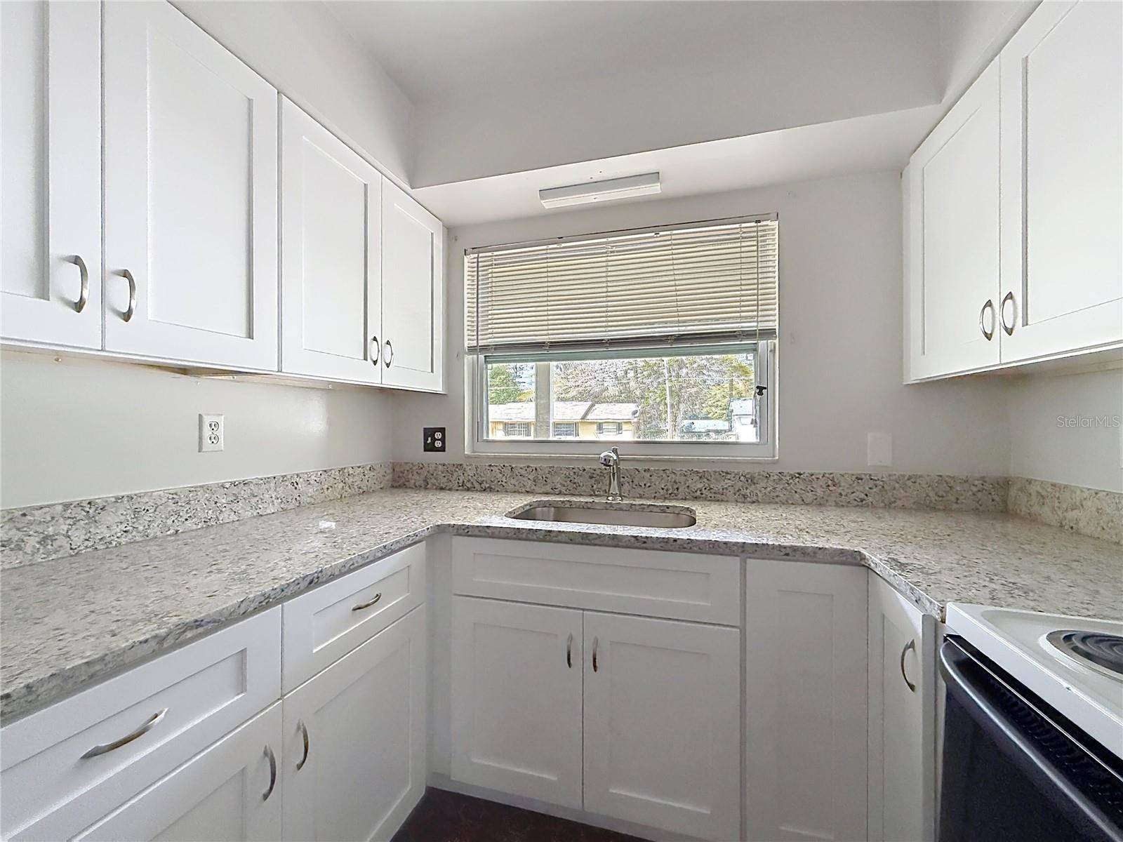 Image 15 of 47 For 1605 17th Avenue