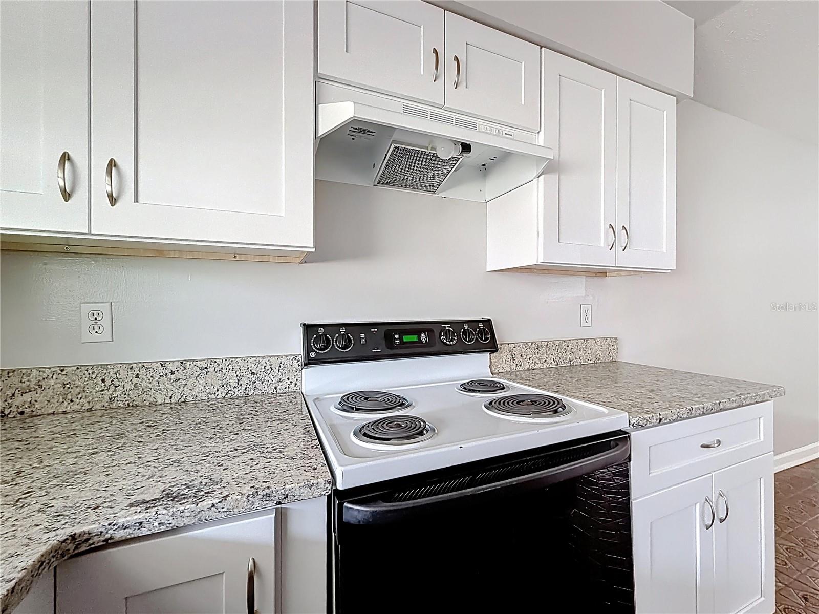 Image 17 of 47 For 1605 17th Avenue