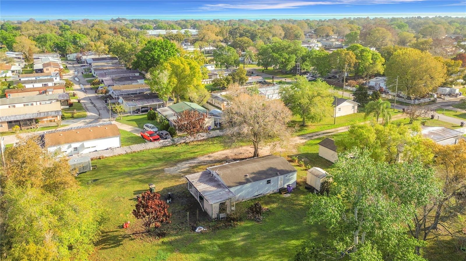 Image 23 of 27 For 820 Robinson Avenue