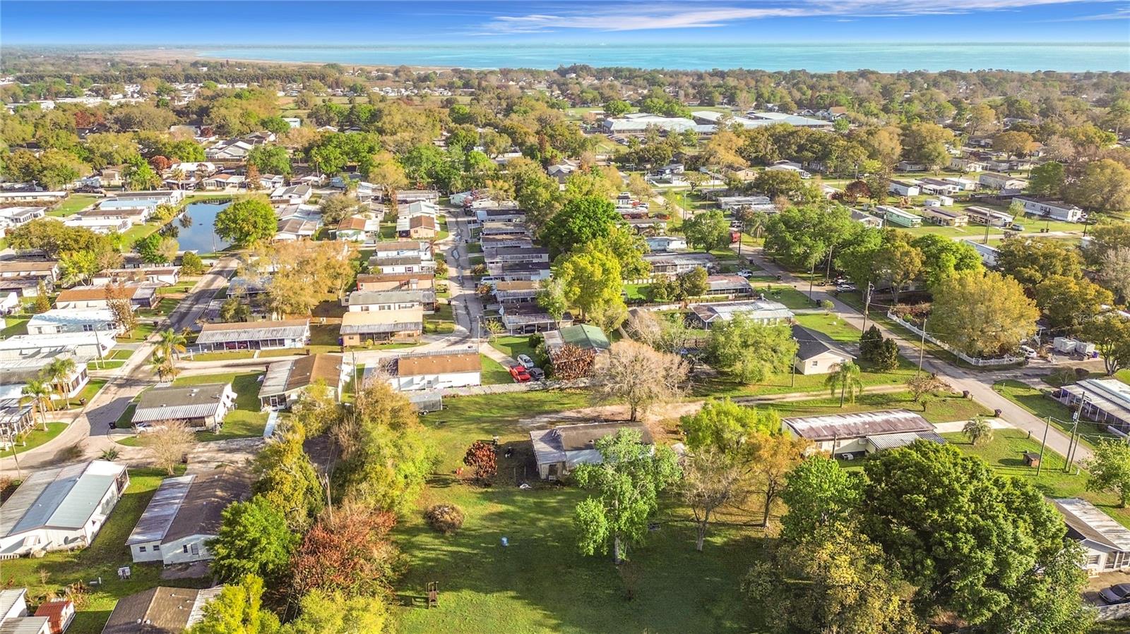 Image 25 of 27 For 820 Robinson Avenue