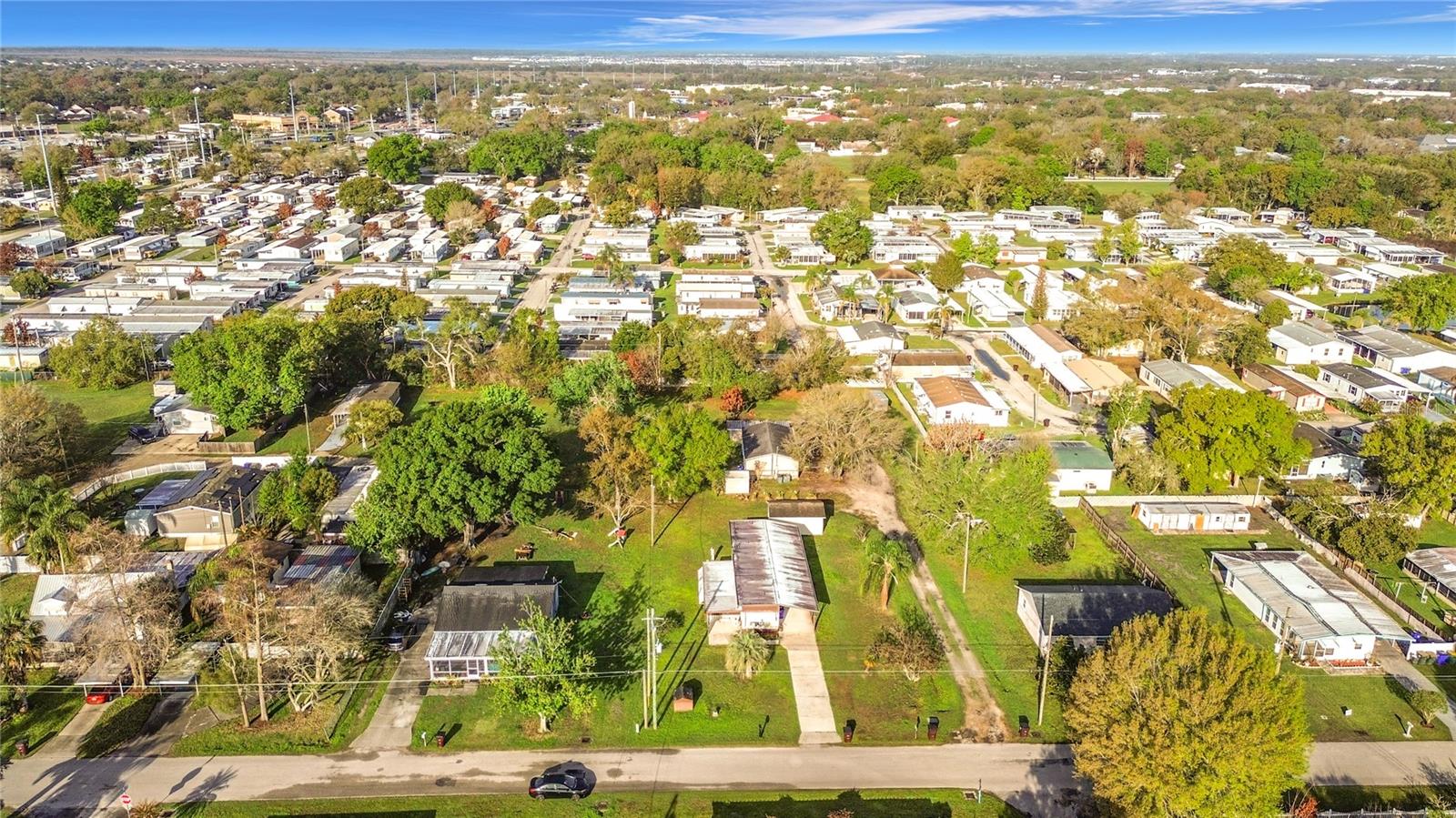 Image 26 of 27 For 820 Robinson Avenue