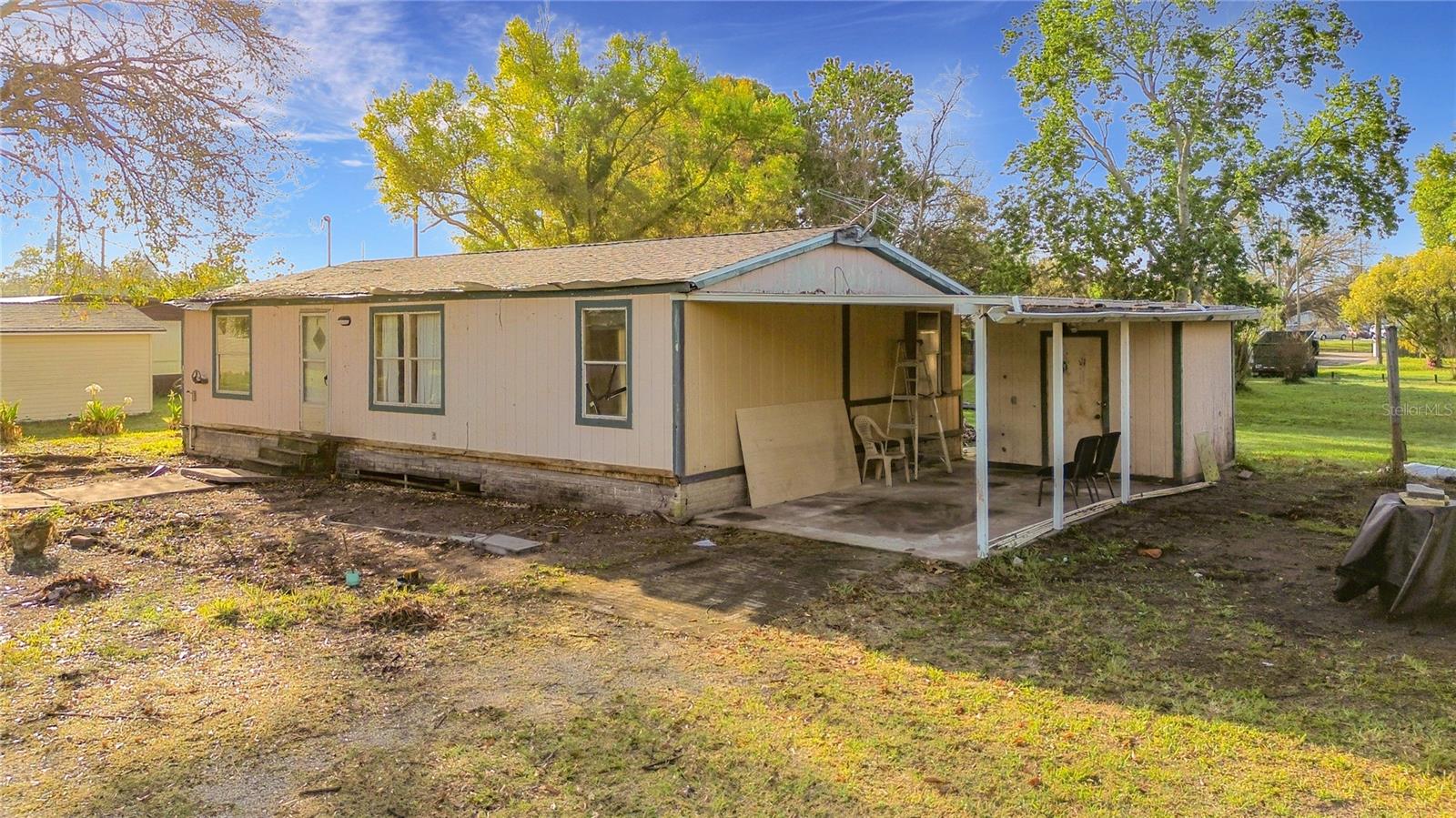 Image 7 of 27 For 820 Robinson Avenue