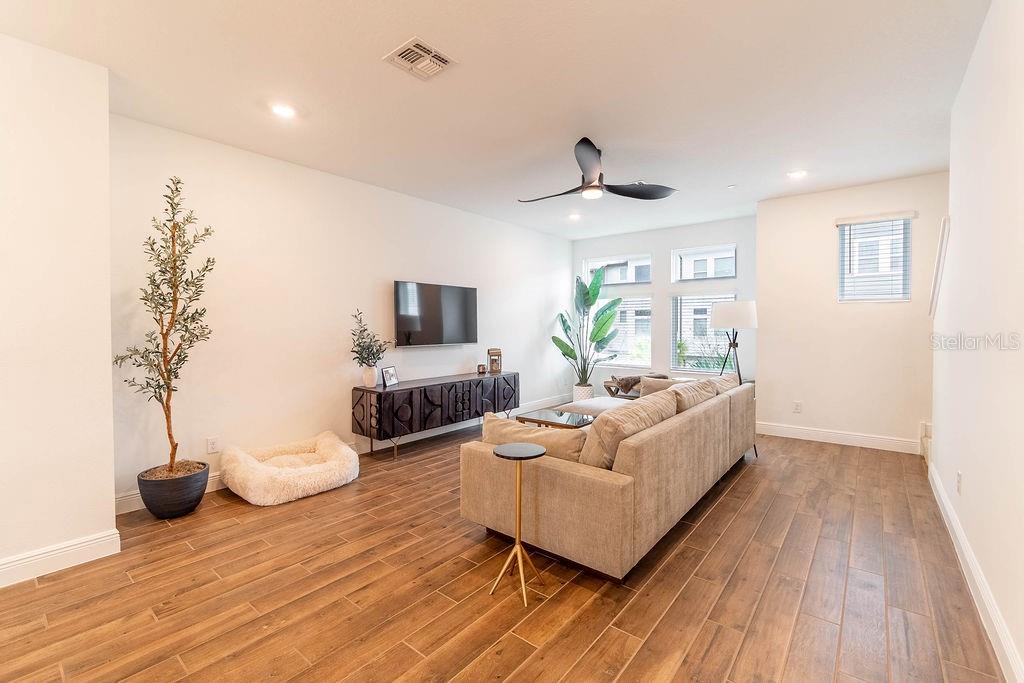 Image 10 of 27 For 12920 Gabor Avenue