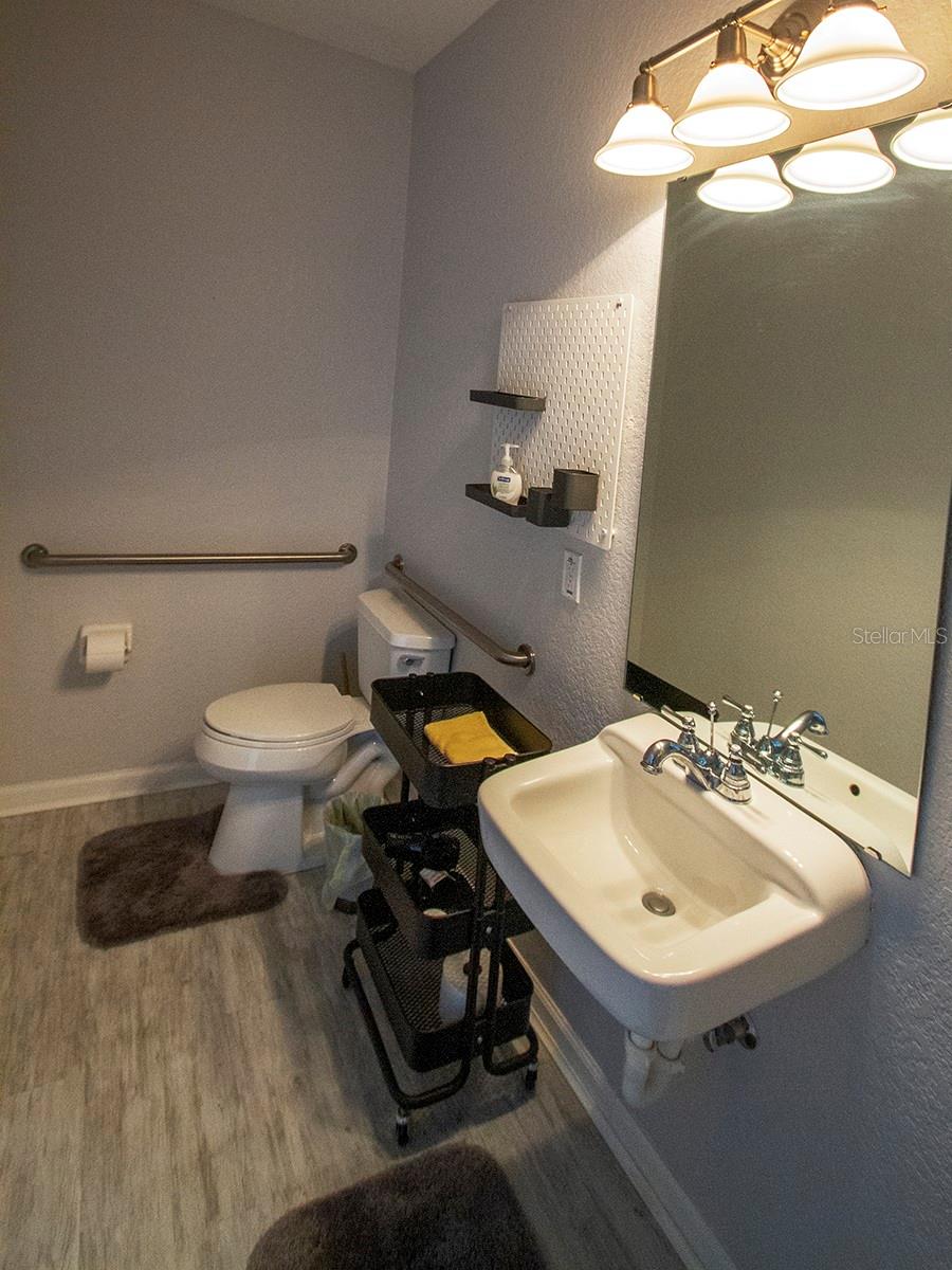 Image 19 of 41 For 4815 Tidecrest Avenue 164