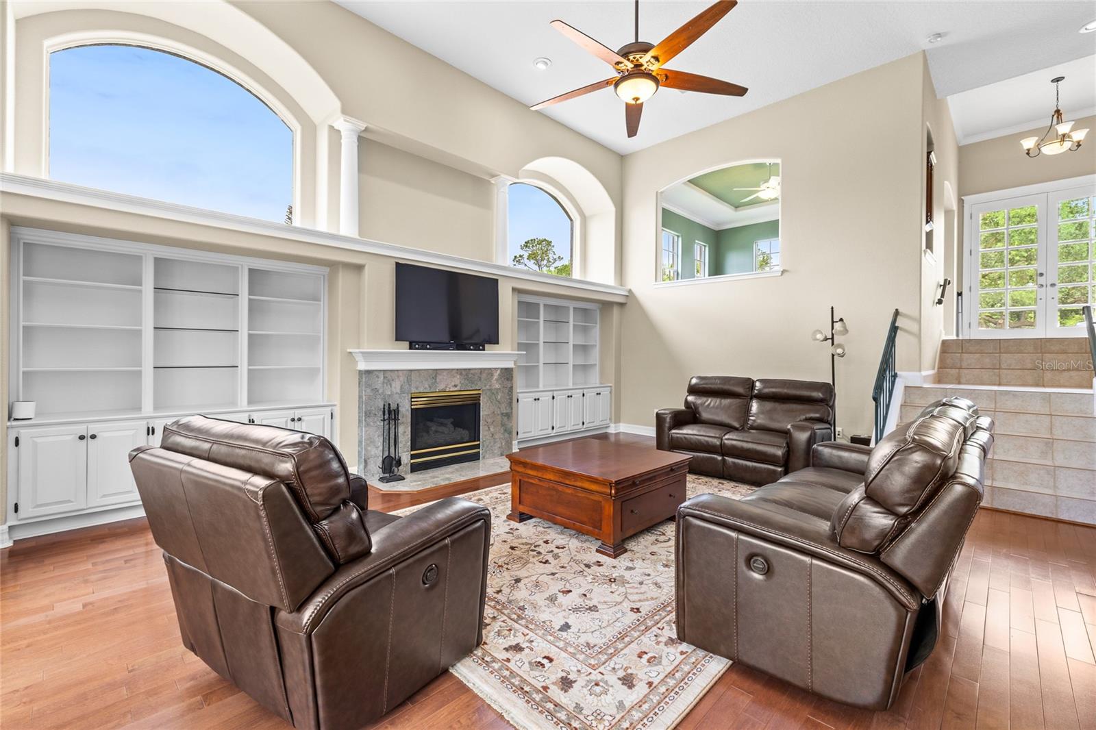 Image 19 of 61 For 5232 Hillview Lane