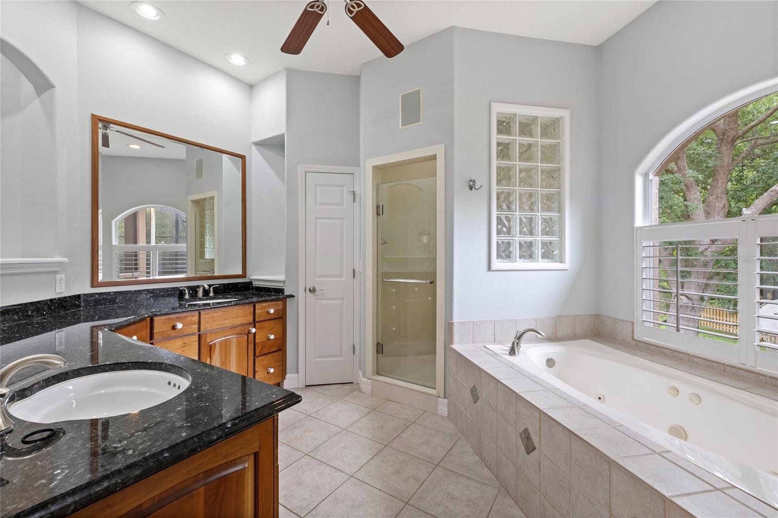 Image 26 of 61 For 5232 Hillview Lane