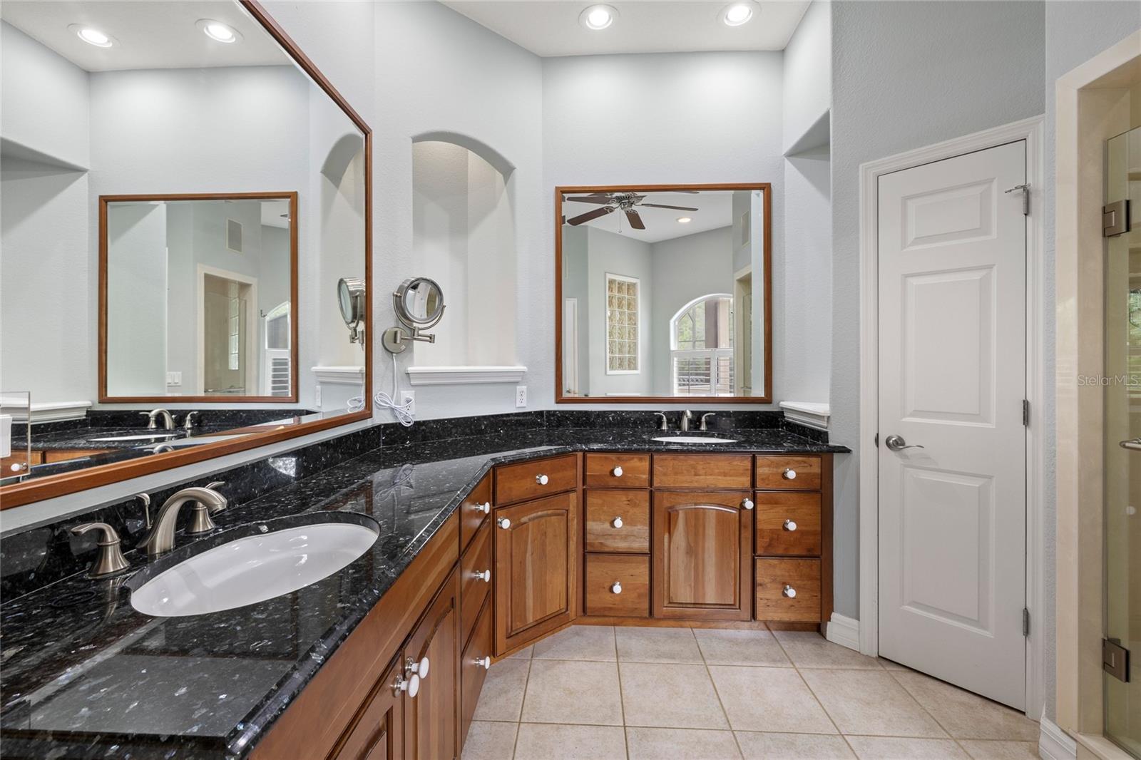 Image 27 of 61 For 5232 Hillview Lane