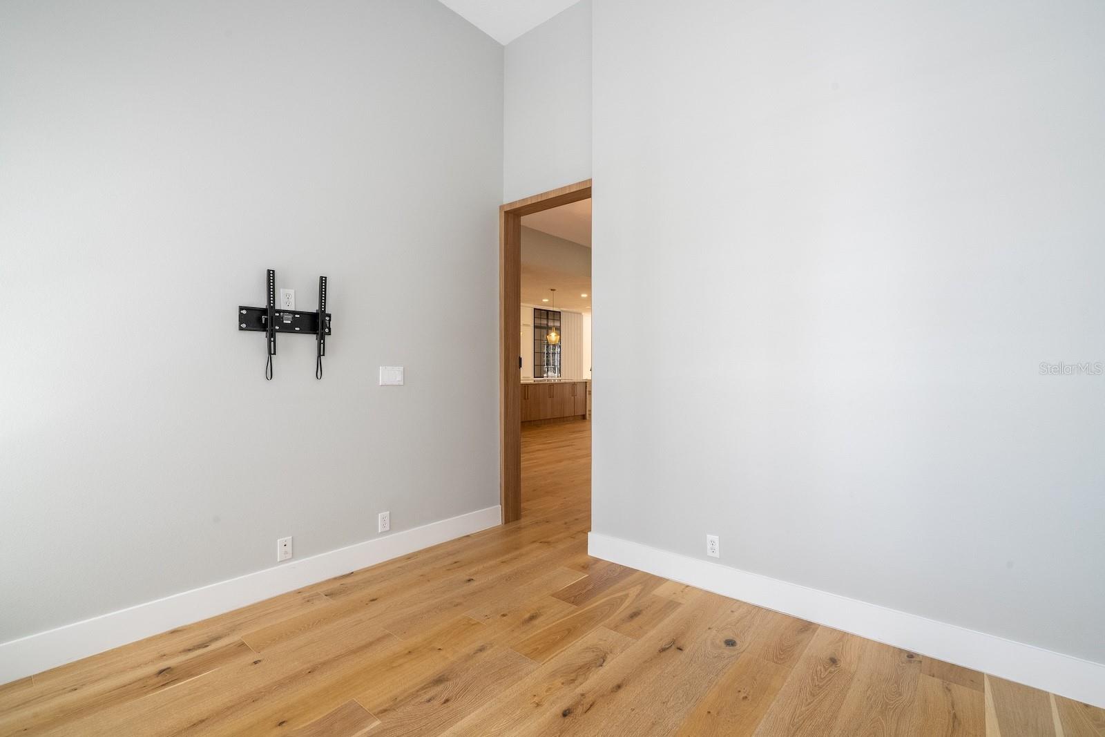 Image 16 of 100 For 11213 Camden Park Drive