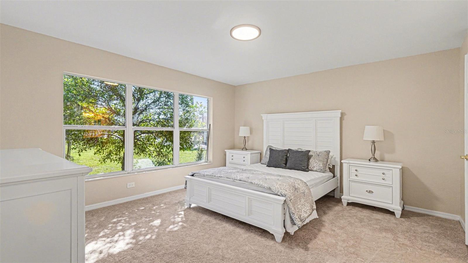 Image 19 of 33 For 13062 89th Circle