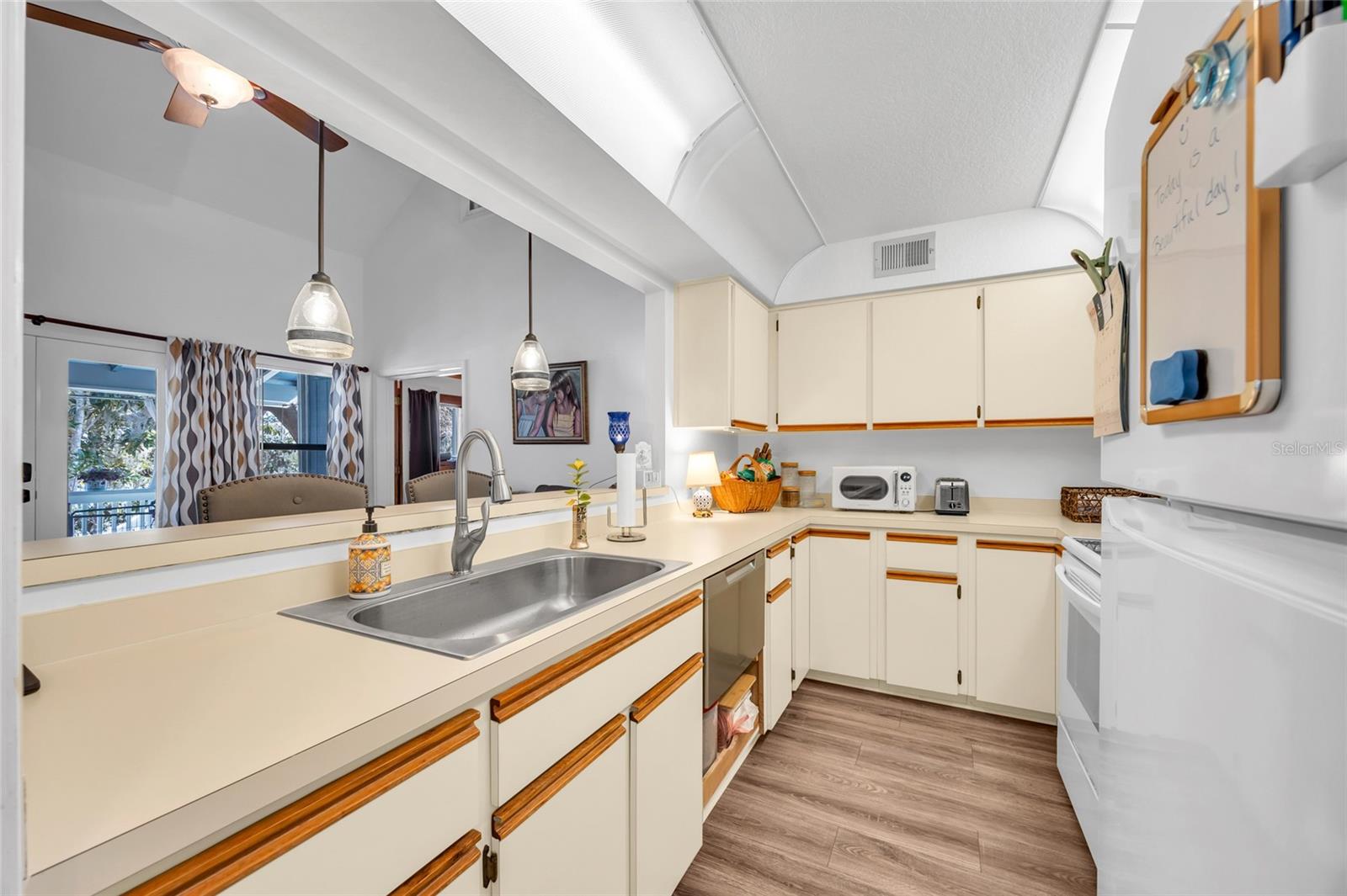 Image 28 of 89 For 1217 Edgewood Ranch Road