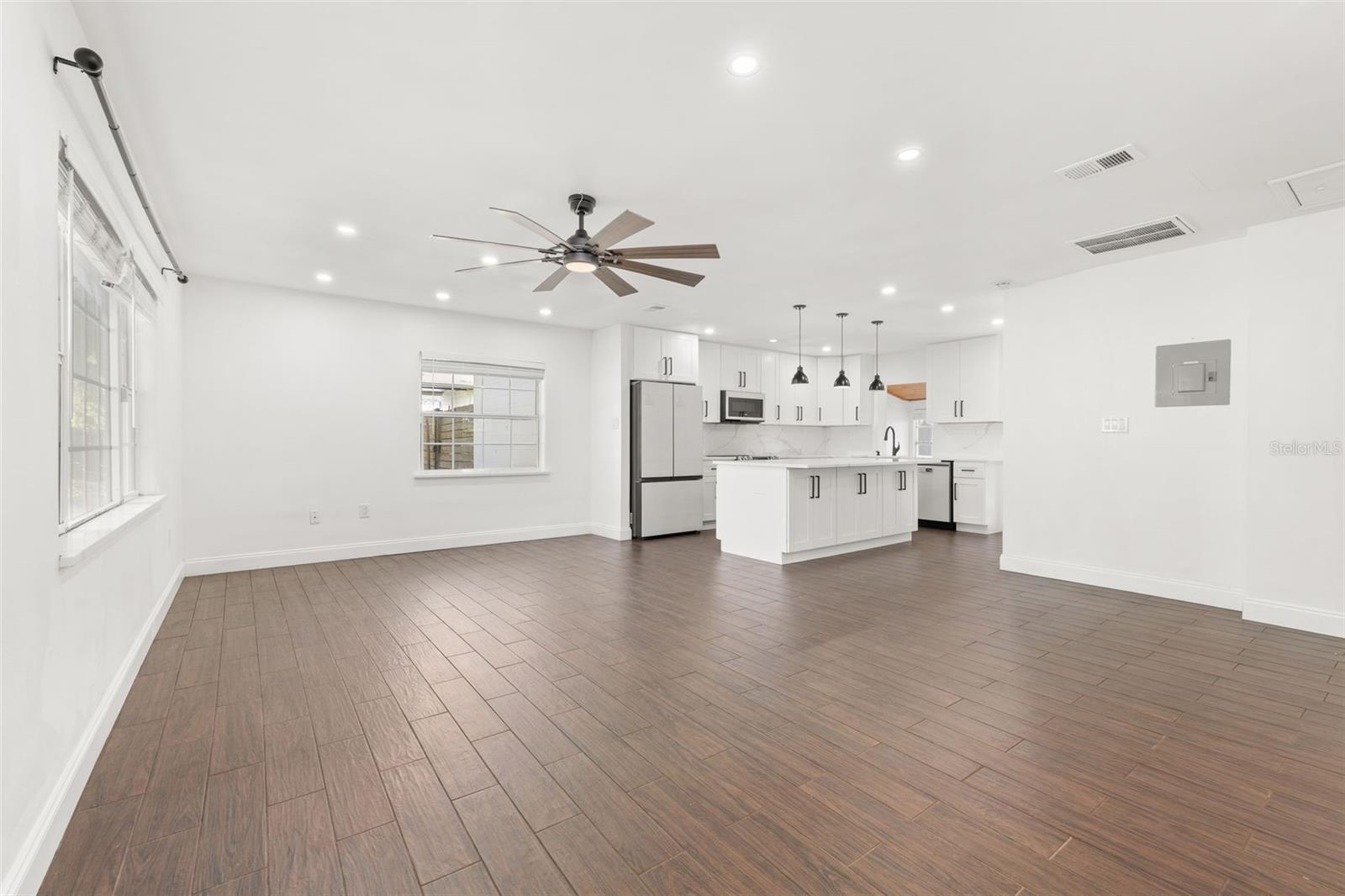 Image 14 of 70 For 830 Faith Street