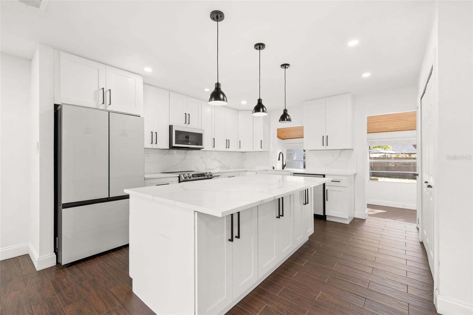 Image 17 of 70 For 830 Faith Street