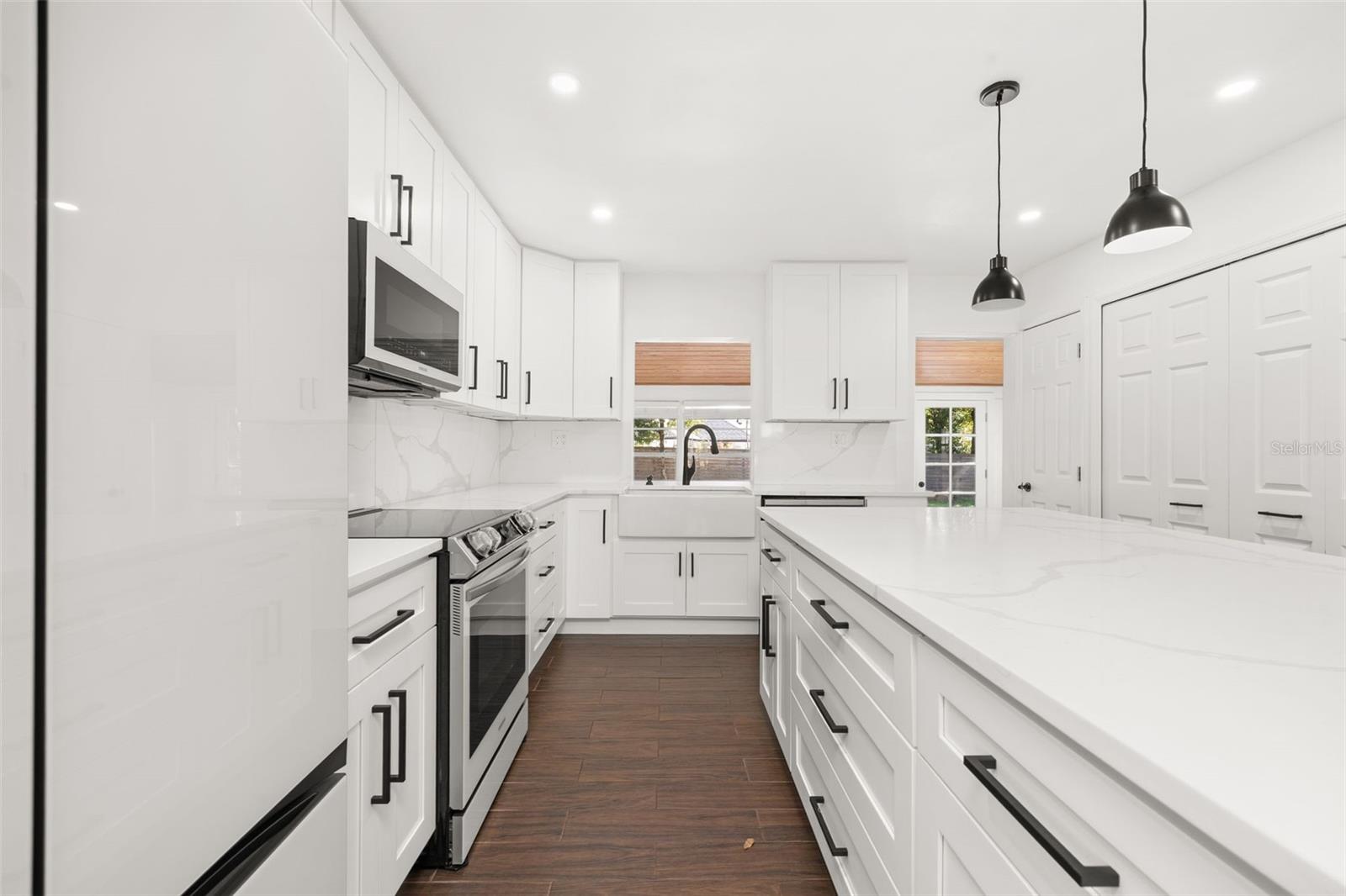 Image 18 of 70 For 830 Faith Street