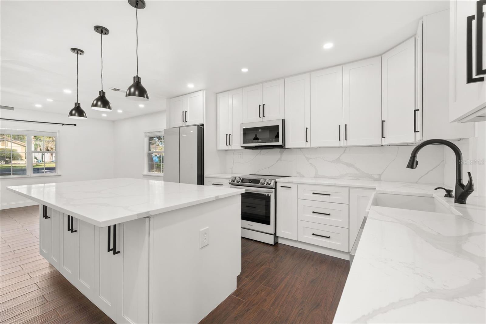 Image 19 of 70 For 830 Faith Street