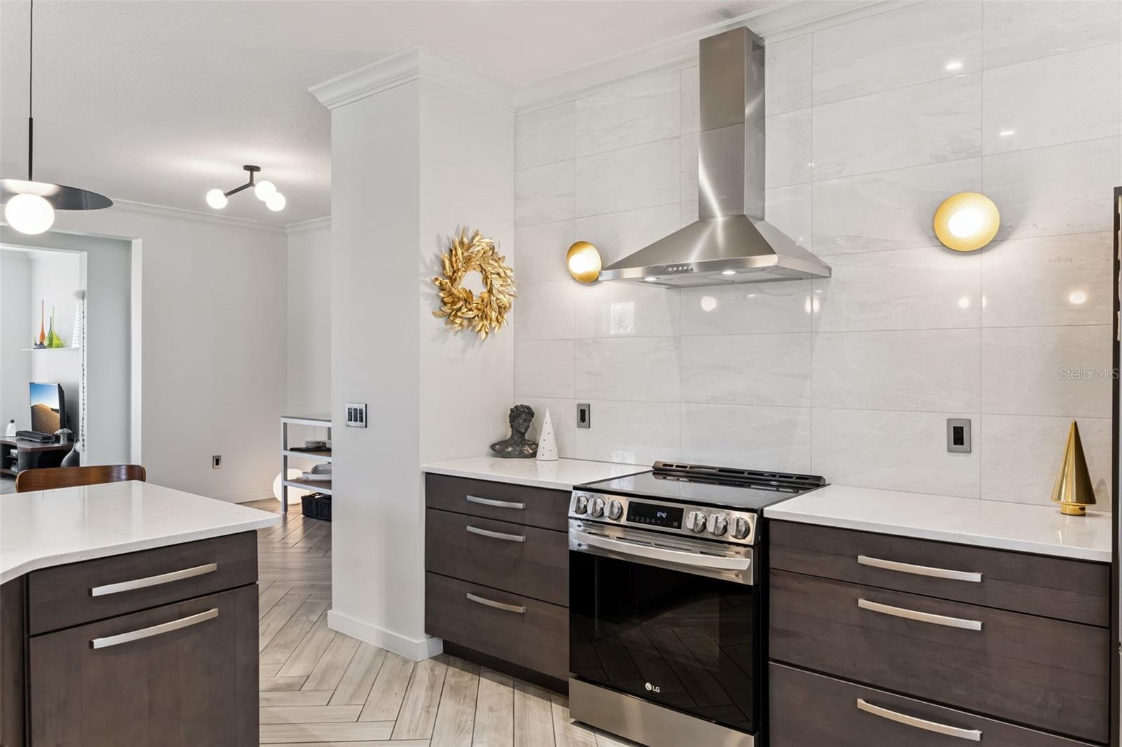 Image 23 of 45 For 371 Salt Marsh Lane