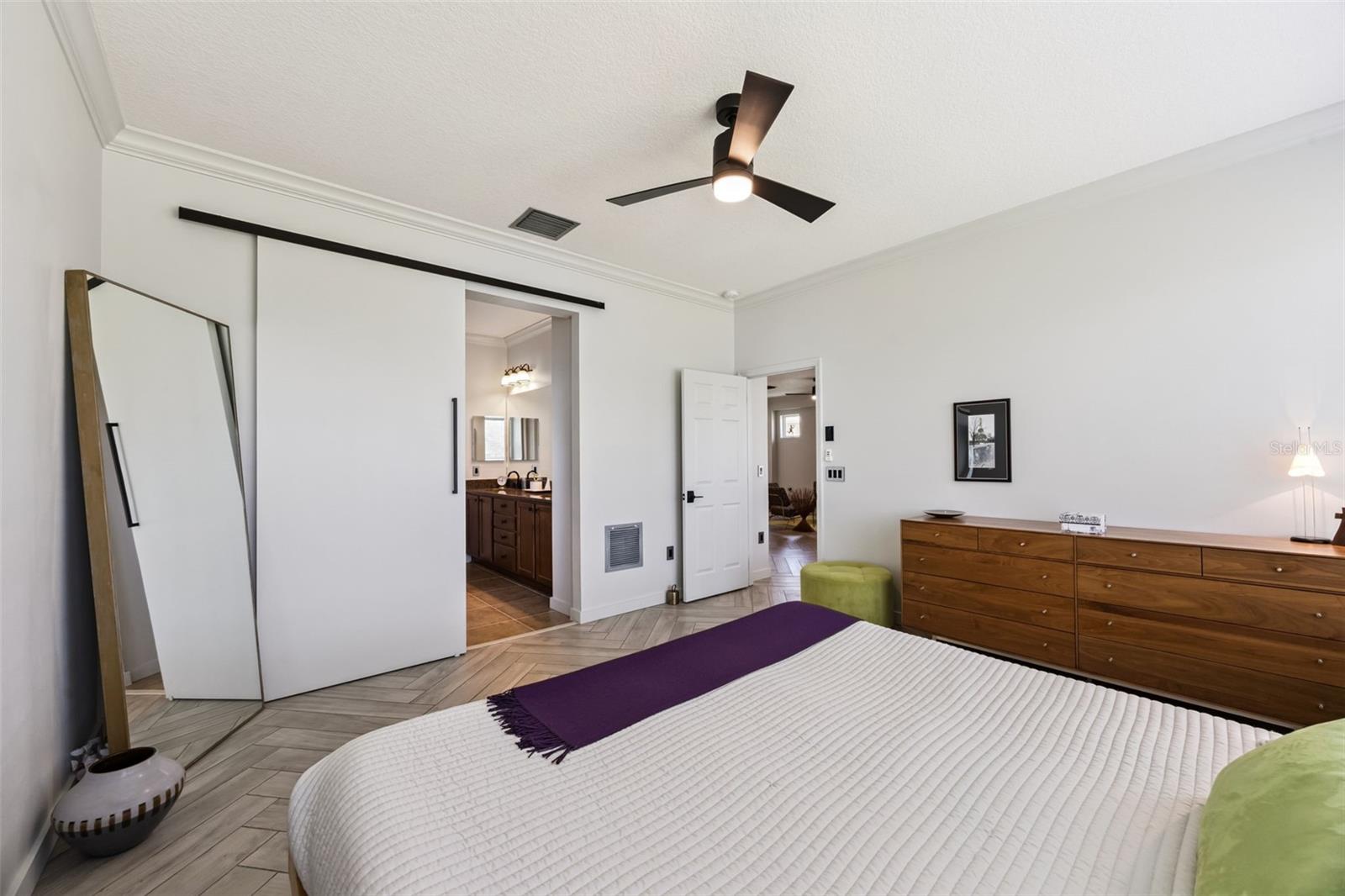 Image 25 of 45 For 371 Salt Marsh Lane