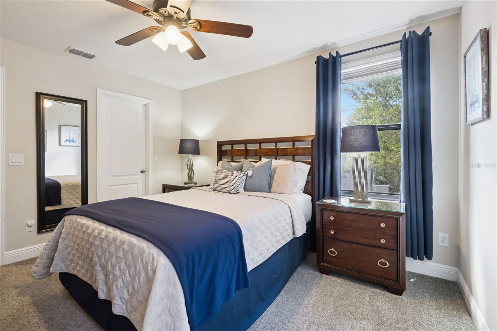 Image 14 of 25 For 8147 Roseville Boulevard