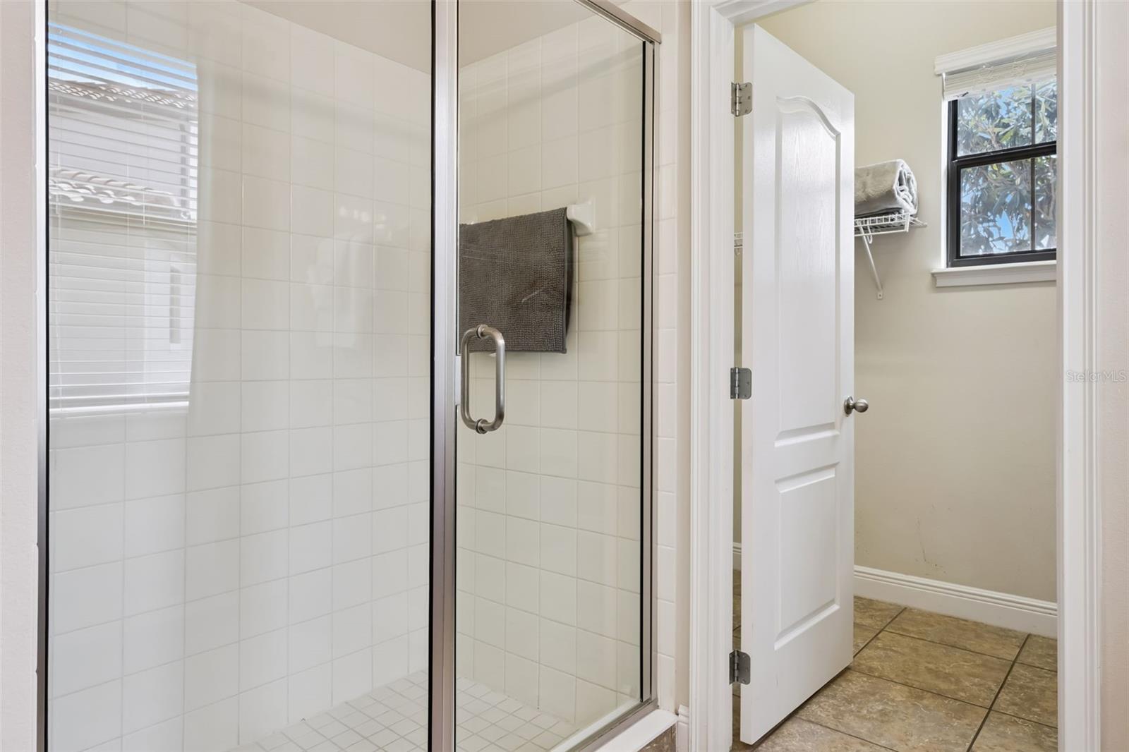 Image 17 of 25 For 8147 Roseville Boulevard