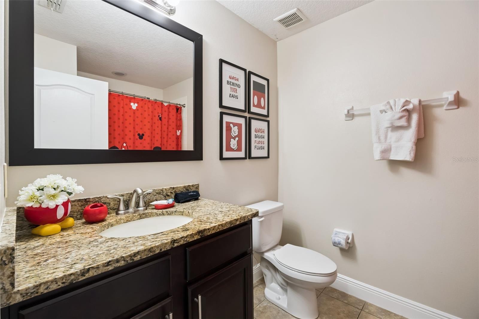 Image 21 of 25 For 8147 Roseville Boulevard