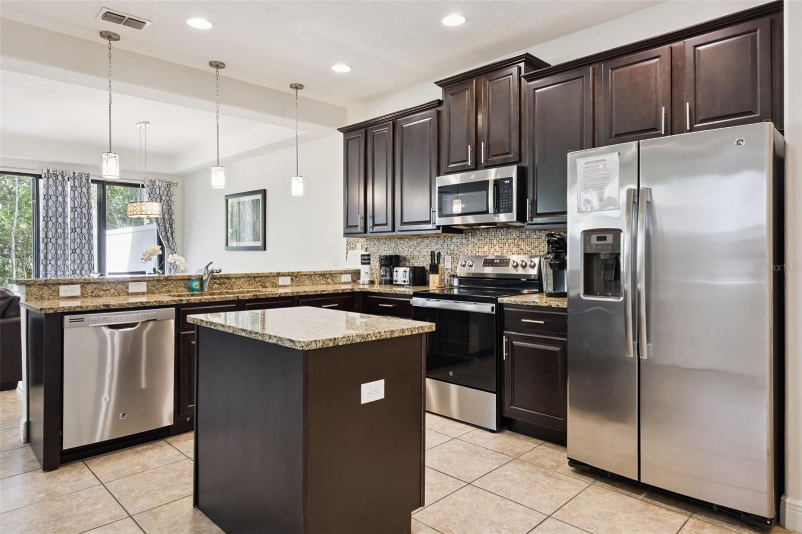 Image 6 of 25 For 8147 Roseville Boulevard