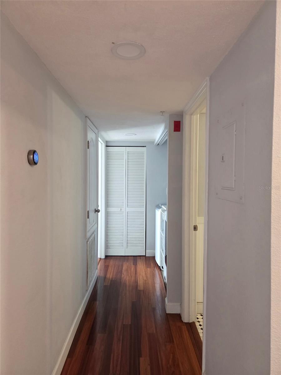 Image 23 of 27 For 2035 Dixie Belle Drive 2035j