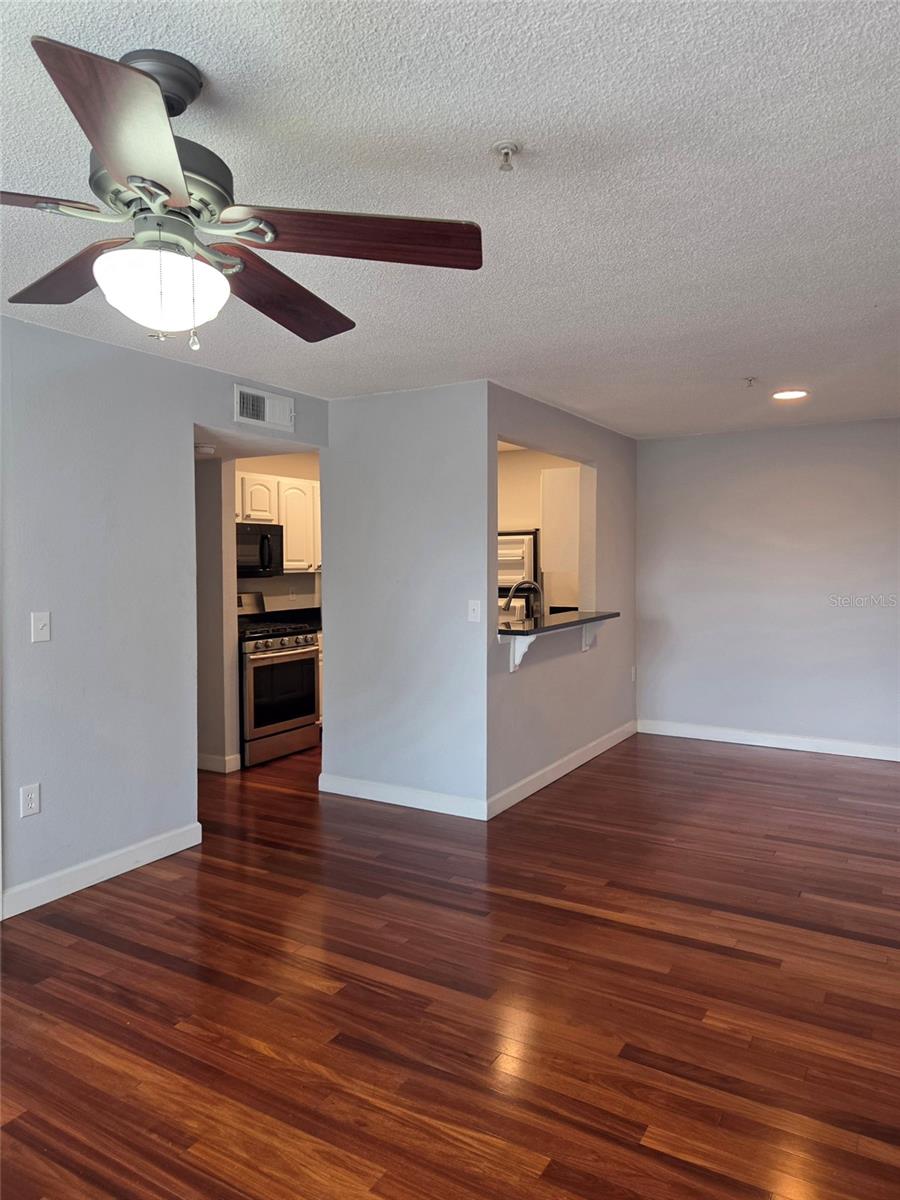 Image 26 of 27 For 2035 Dixie Belle Drive 2035j