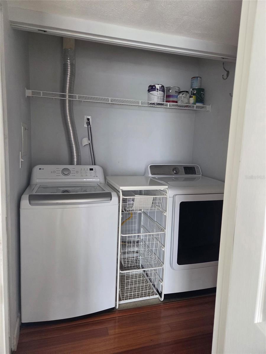 Image 5 of 27 For 2035 Dixie Belle Drive 2035j