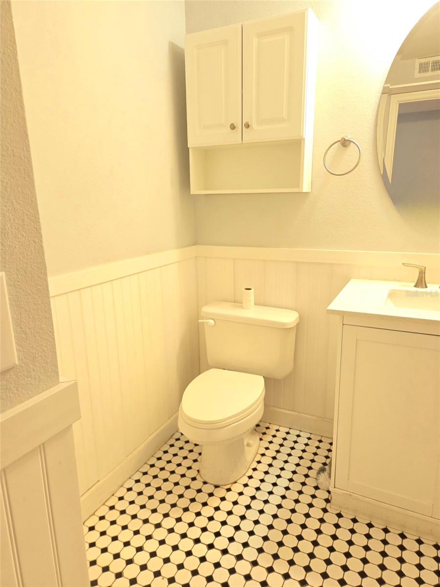 Image 7 of 27 For 2035 Dixie Belle Drive 2035j