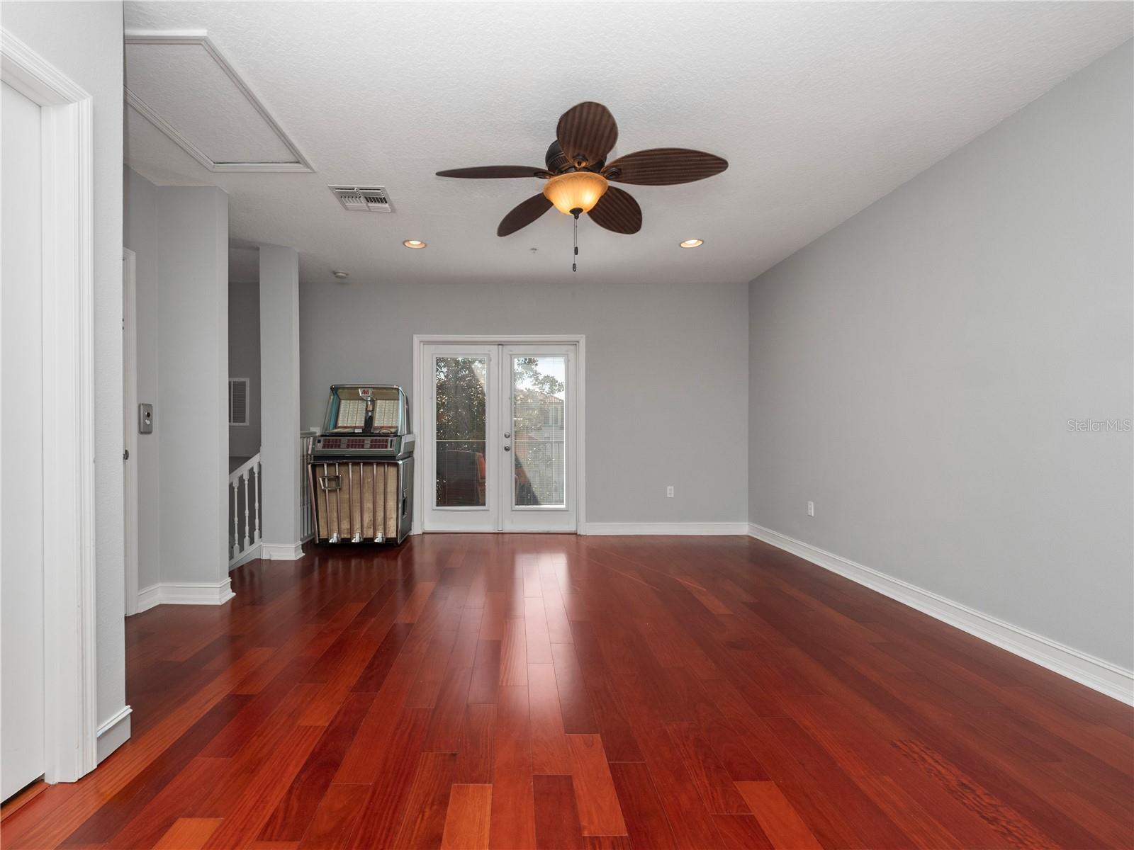 Image 37 of 58 For 4516 Messina Drive