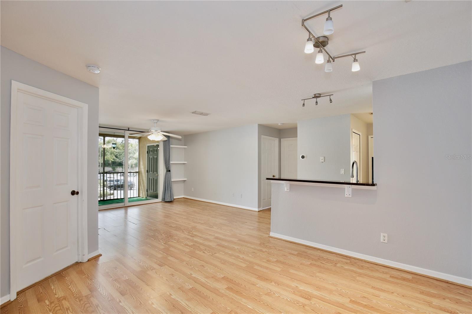 Image 5 of 27 For 8825 Latrec Avenue 6201