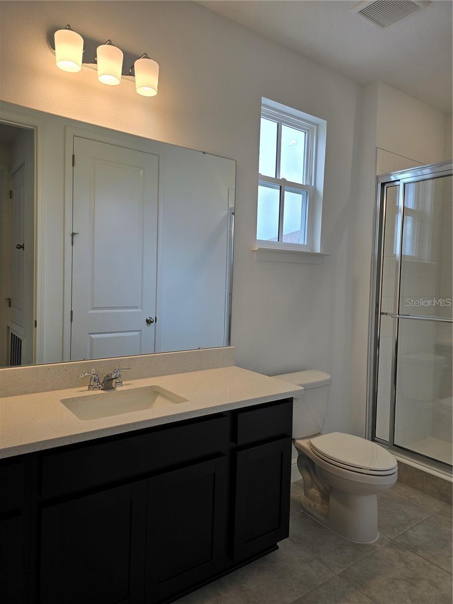 Image 6 of 8 For 9819 Neruda Street