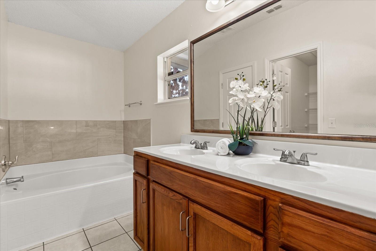 Image 10 of 19 For 2173 Corner School Drive