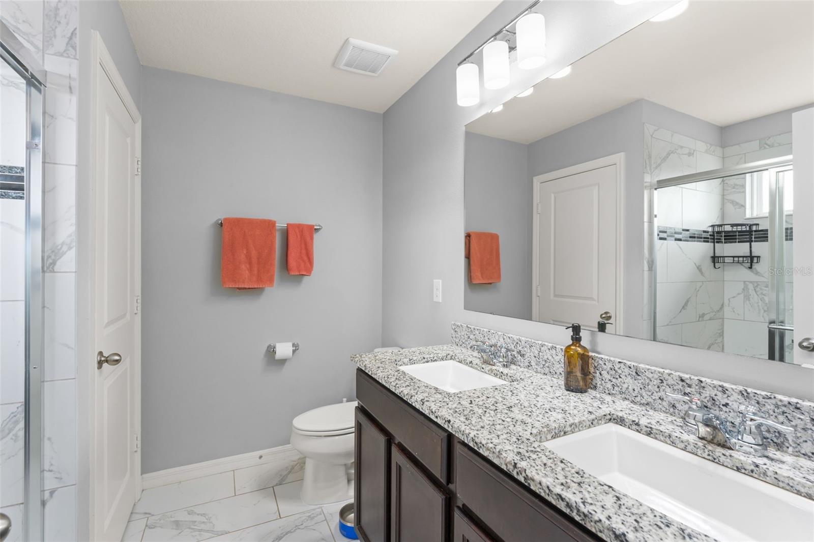 Image 23 of 44 For 13755 Bravante Alley