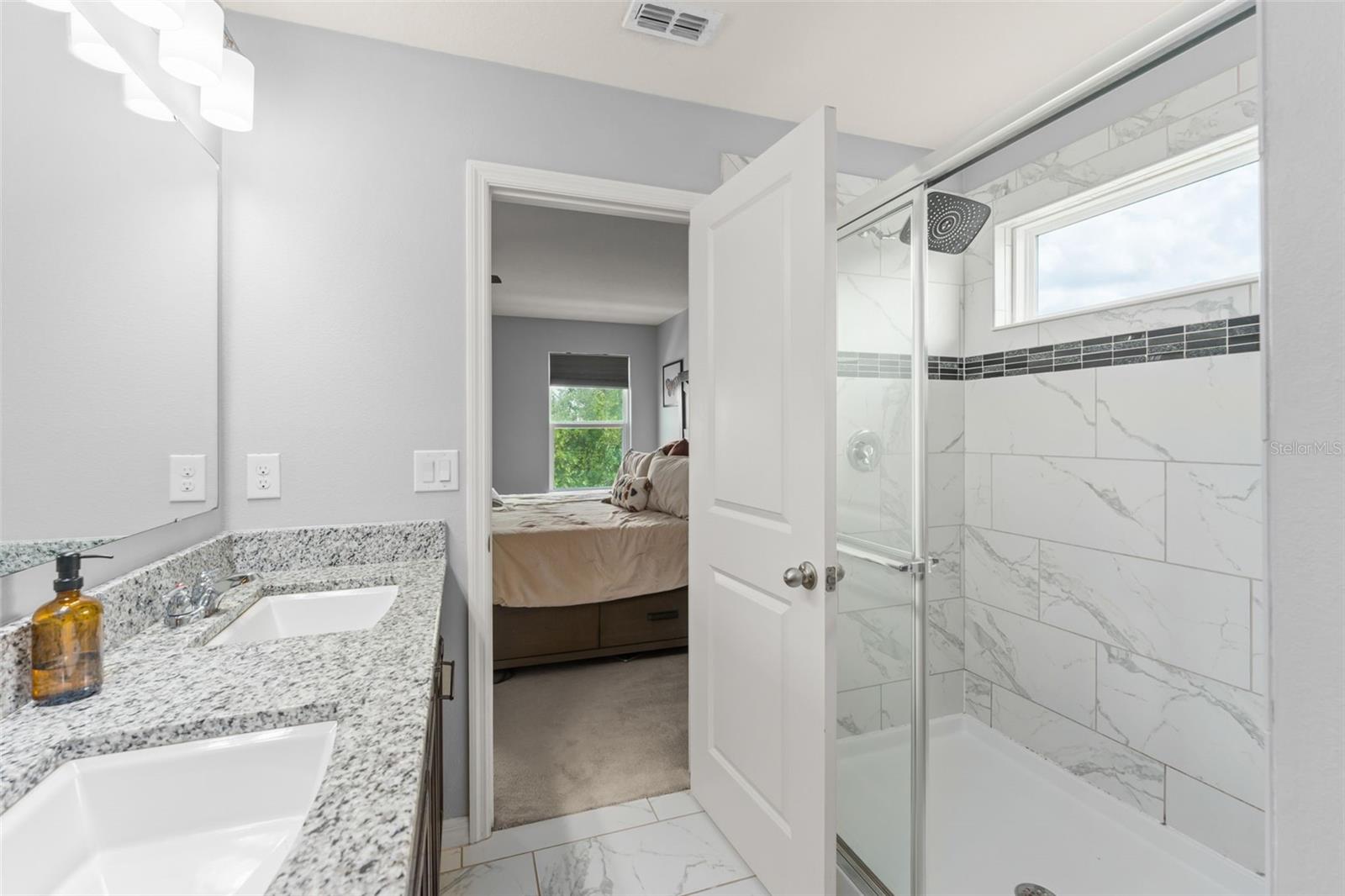 Image 24 of 44 For 13755 Bravante Alley