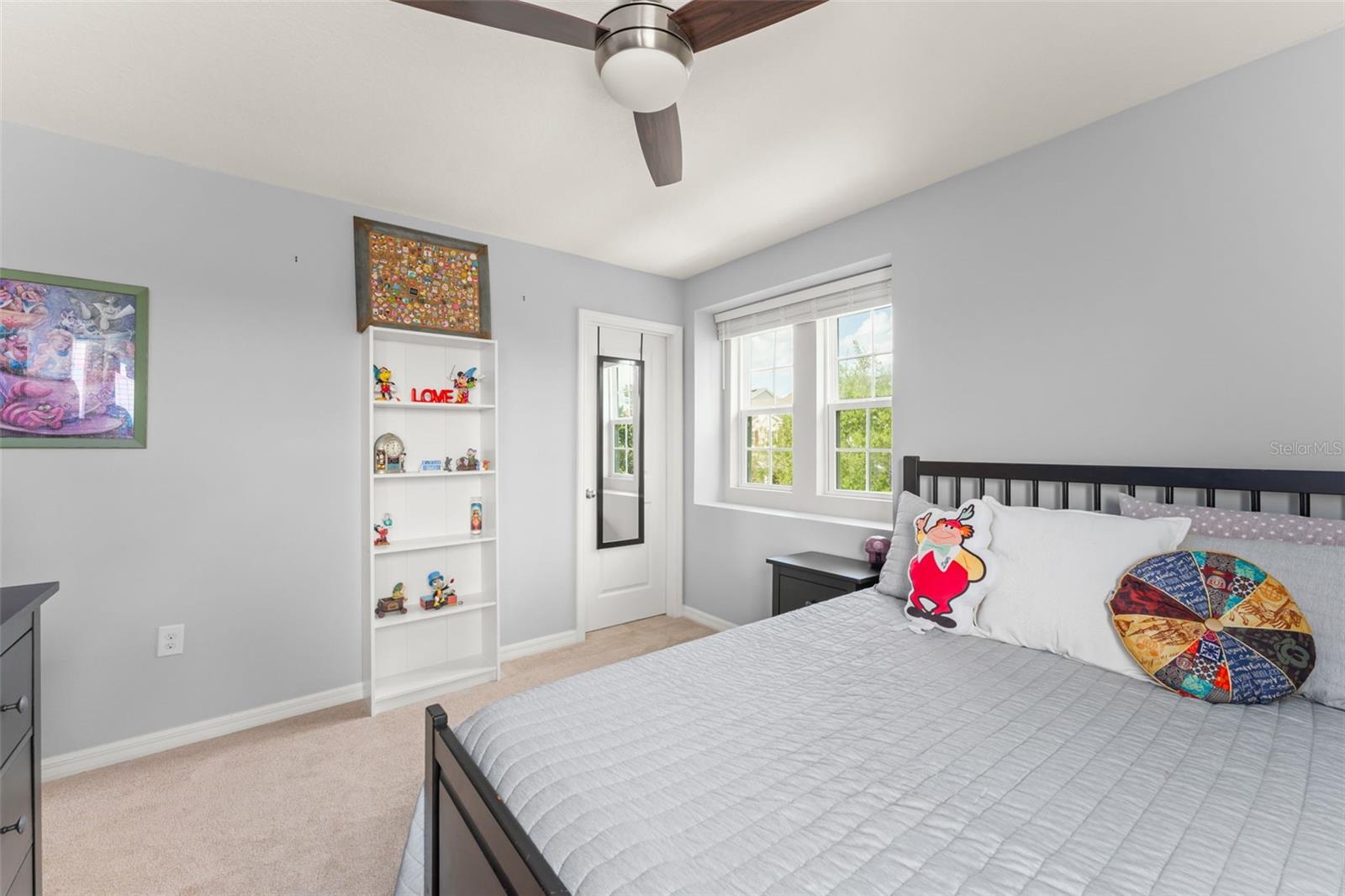 Image 27 of 44 For 13755 Bravante Alley