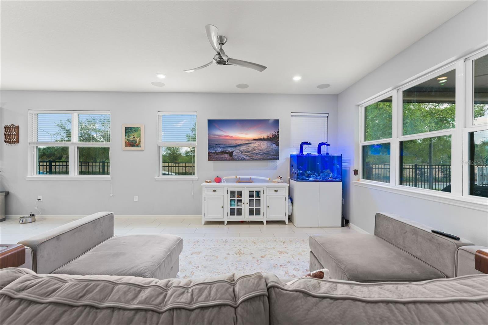 Image 5 of 44 For 13755 Bravante Alley