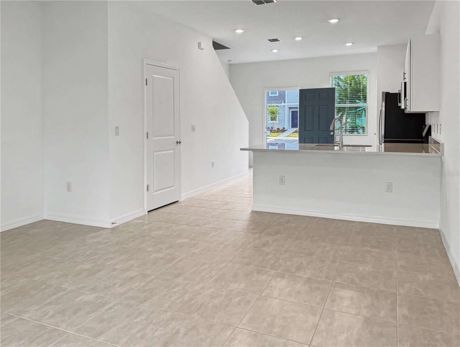 Image 3 of 21 For 2949 Skyline Loop