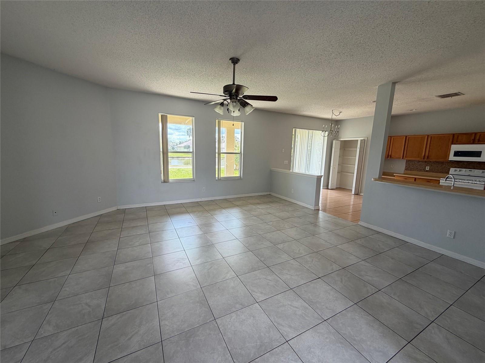 Image 3 of 10 For 2290 The Oaks Boulevard
