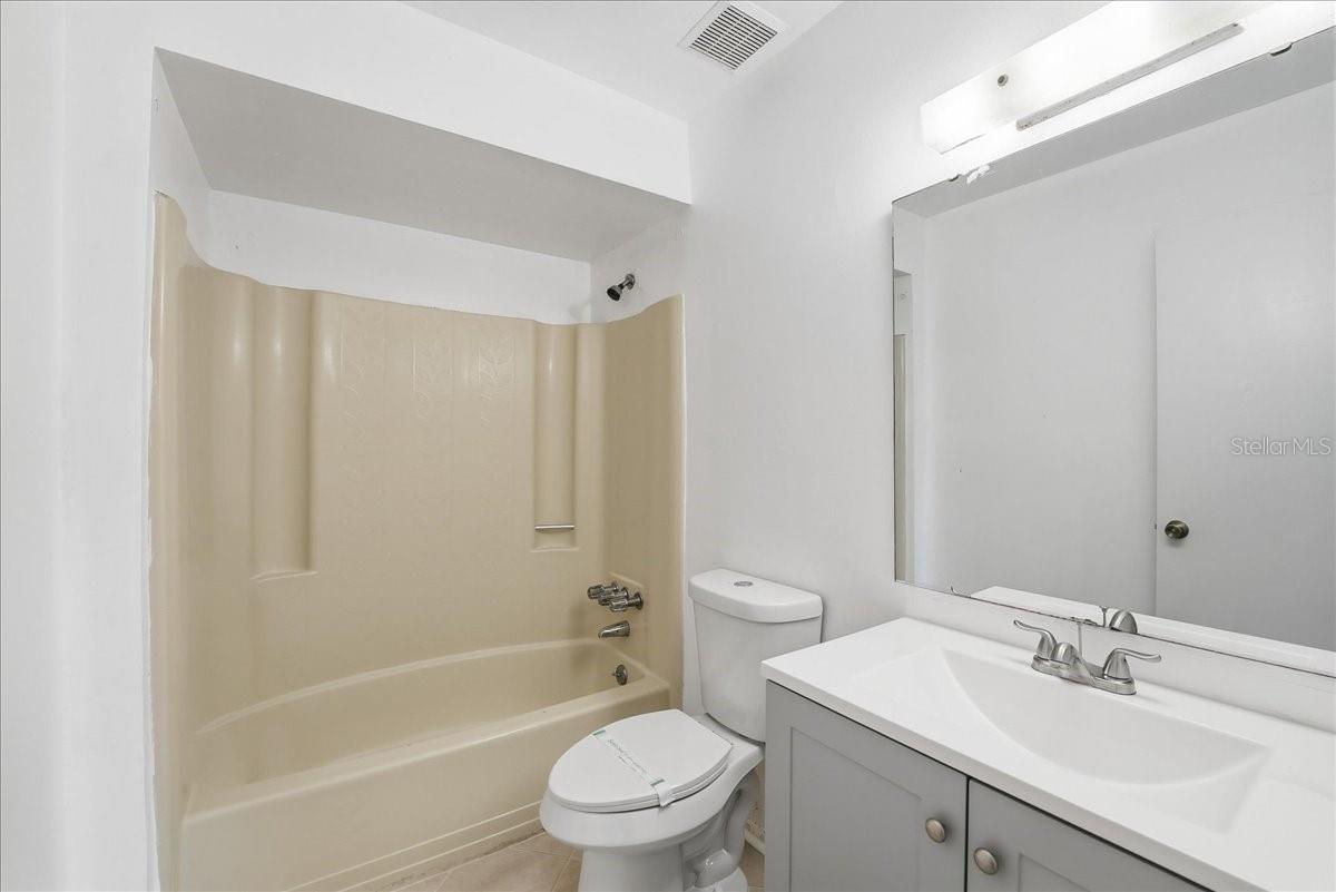 Image 7 of 11 For 3564 Aristotle Avenue 3564