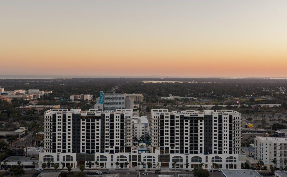 Image 3 of 32 For 1000 1st Avenue N B1