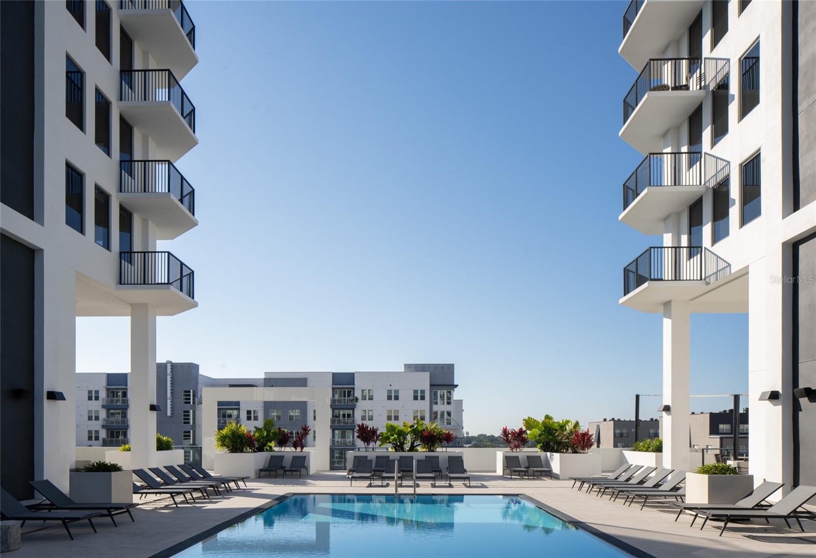 Image 8 of 32 For 1000 1st Avenue N B1