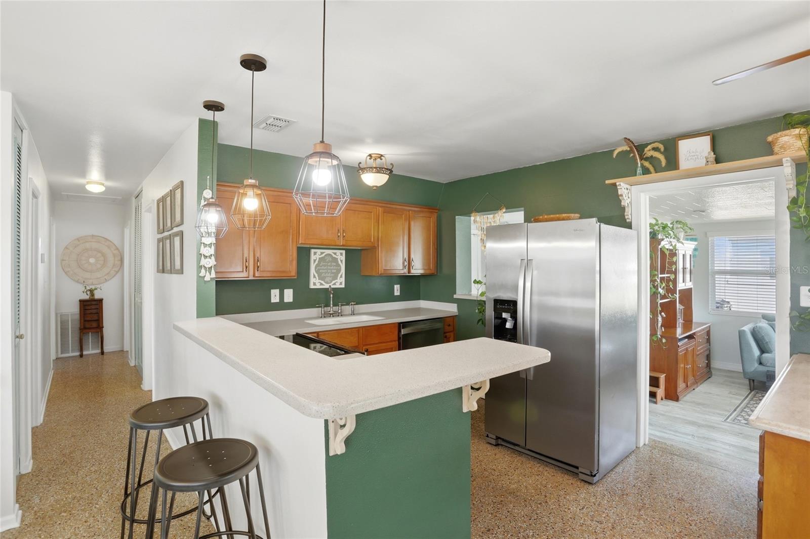 Image 14 of 48 For 408 Dakota Avenue