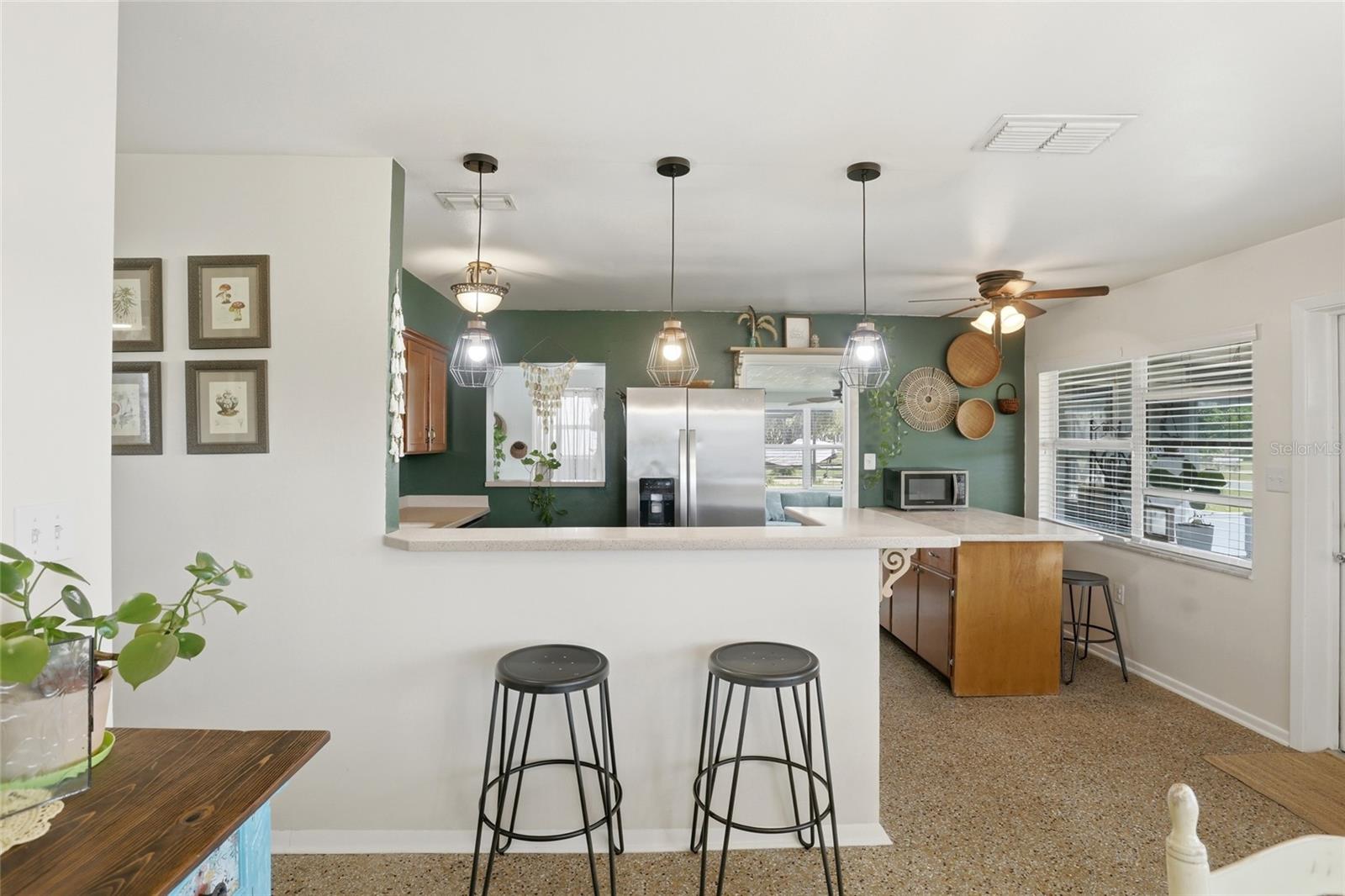 Image 15 of 48 For 408 Dakota Avenue