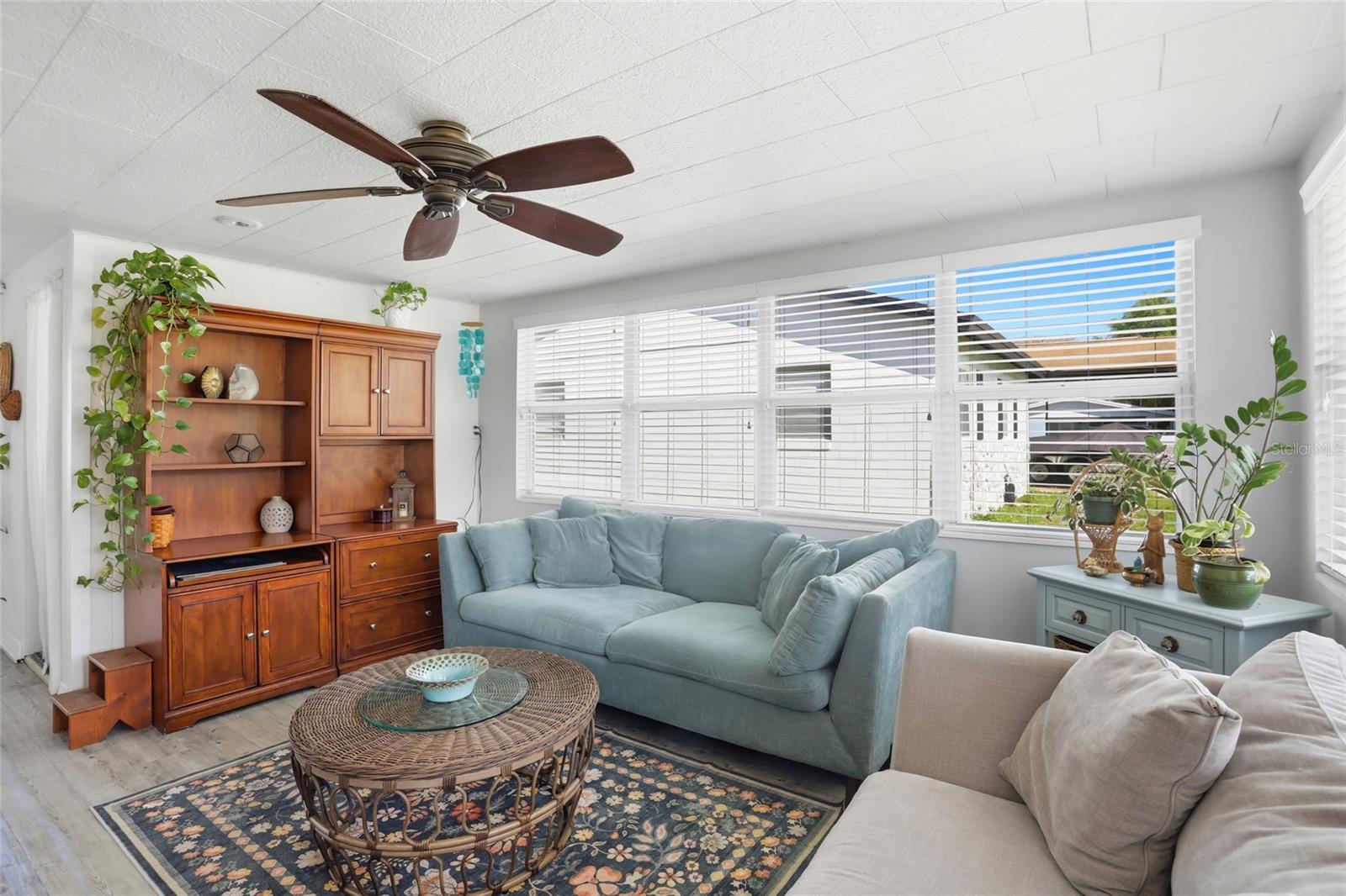 Image 20 of 48 For 408 Dakota Avenue