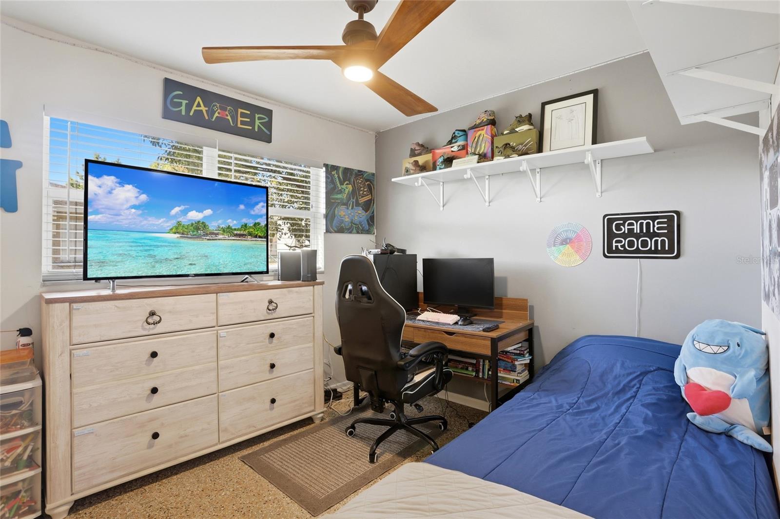 Image 21 of 48 For 408 Dakota Avenue