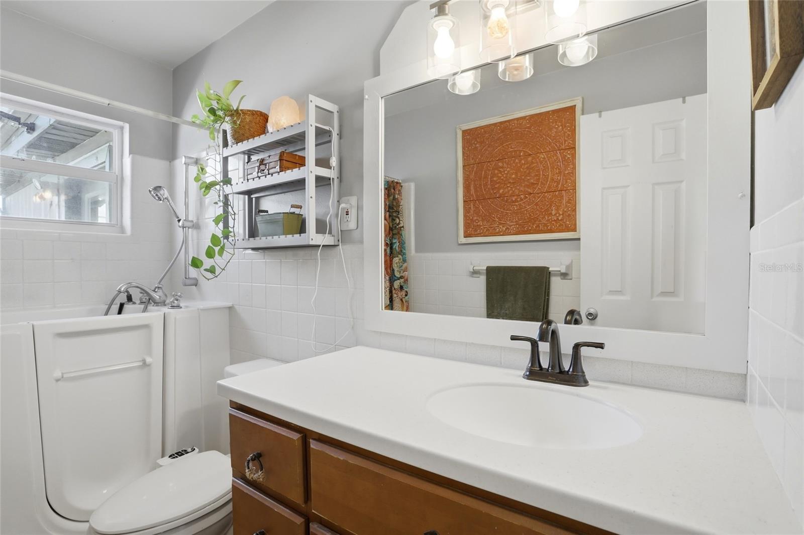 Image 22 of 48 For 408 Dakota Avenue