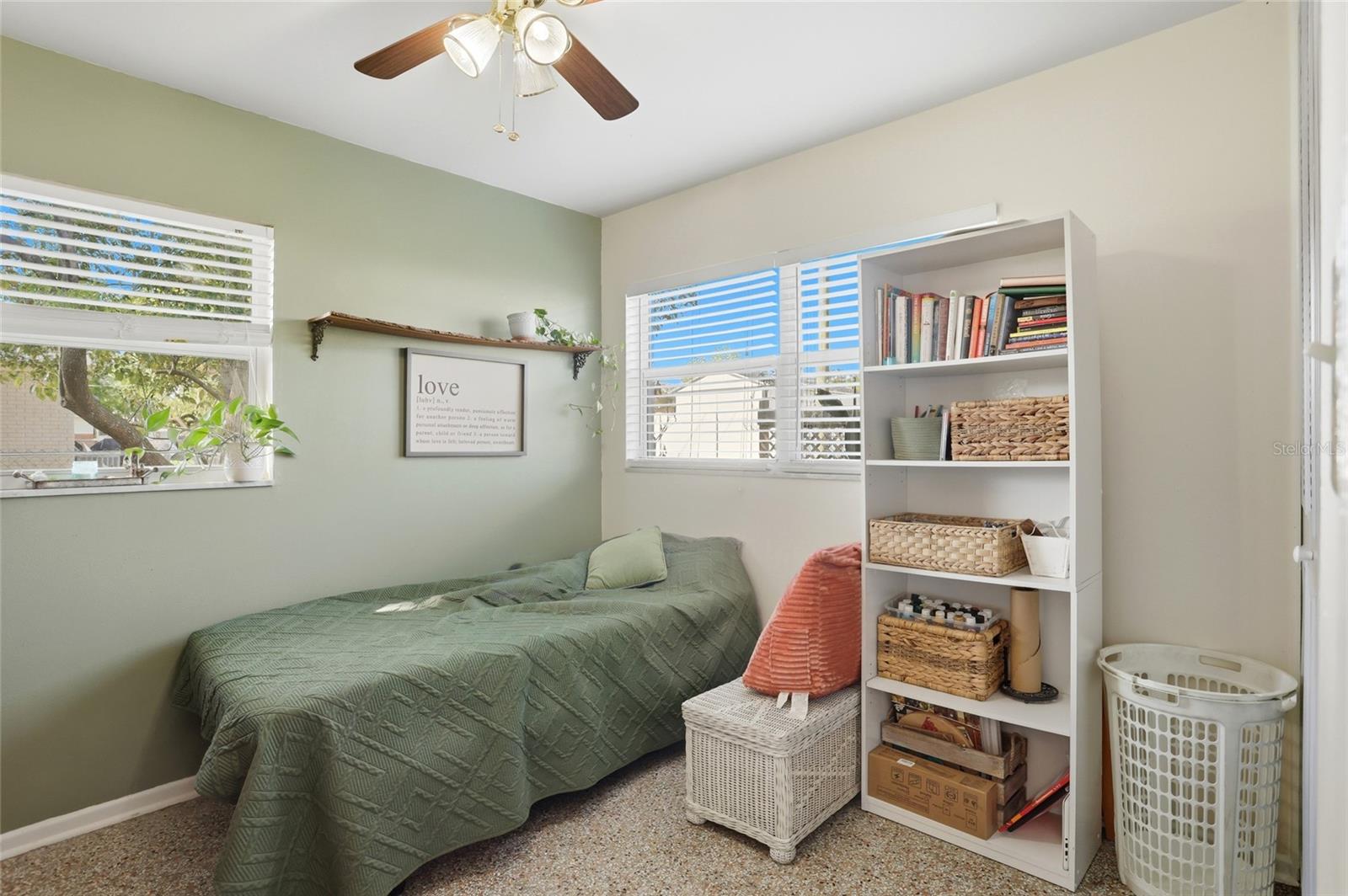 Image 24 of 48 For 408 Dakota Avenue